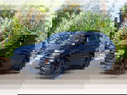 Certified 2022 Volkswagen Tiguan SE w/ Panoramic Sunroof Package