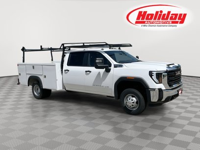 New 2025 GMC Sierra 3500 Pro w/ Convenience Package