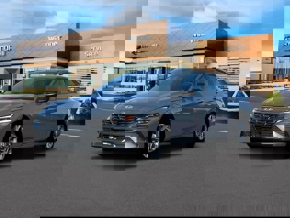 New 2025 Hyundai Elantra SEL