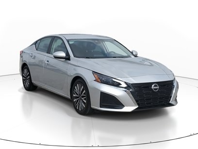 Used 2023 Nissan Altima 2.5 SV