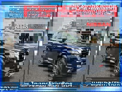 Certified 2022 Nissan Pathfinder SL