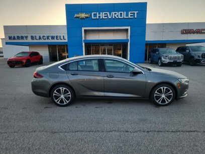 Used 2018 Buick Regal Essence w/ Driver Confidence Package #1