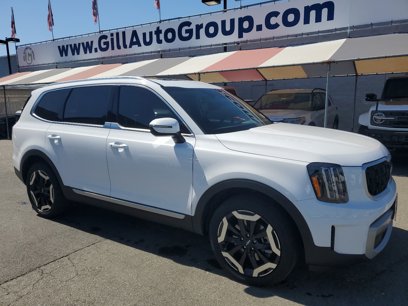 Used 2023 Kia Telluride EX w/ EX Captain's Chair Package