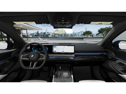 New 2025 BMW 550e xDrive w/ Executive Package