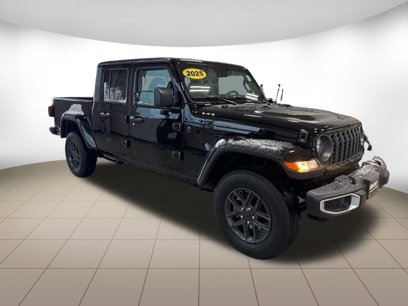 New 2025 Jeep Gladiator Sport