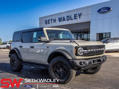 New 2025 Ford Bronco Badlands w/ Sasquatch Package