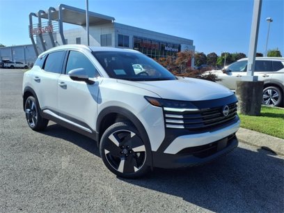 New 2025 Nissan Kicks SR