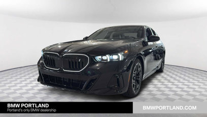 New 2025 BMW i5 xDrive40 w/ M Sport Package