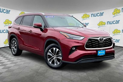 Used 2022 Toyota Highlander XLE