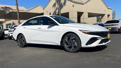 Certified 2025 Hyundai Elantra Sport