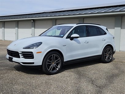 Certified 2022 Porsche Cayenne Platinum Edition