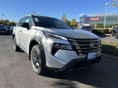 New 2025 Nissan Rogue S