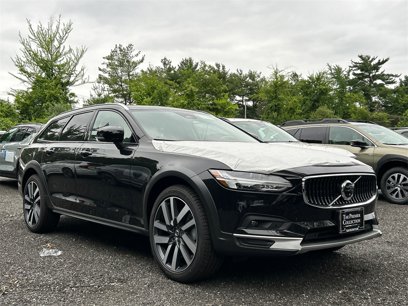 New 2026 Volvo V90 B6 Cross Country Ultra
