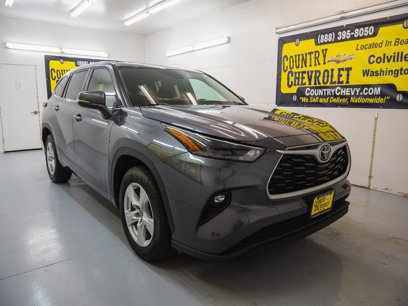 Used 2023 Toyota Highlander LE