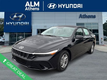 New 2025 Hyundai Elantra SE