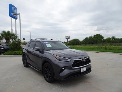 Used 2024 Toyota Highlander LE