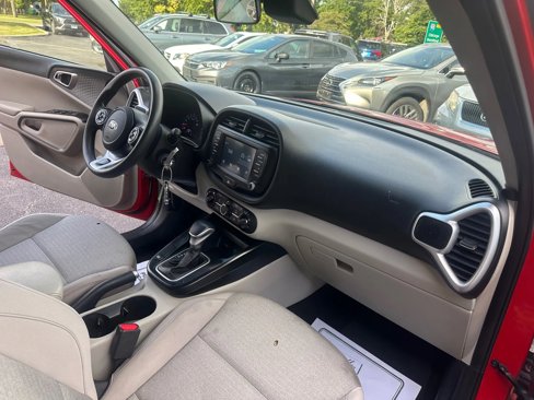 Used 2020 Kia Soul S image 29