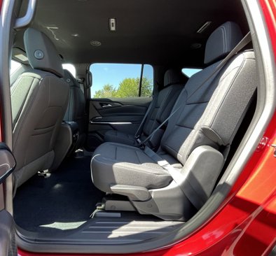 New 2026 Chevrolet Traverse LT image 14