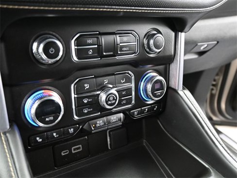 Used 2023 GMC Yukon SLT image 14