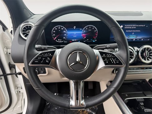 Used 2025 Mercedes-Benz GLA 250 image 16