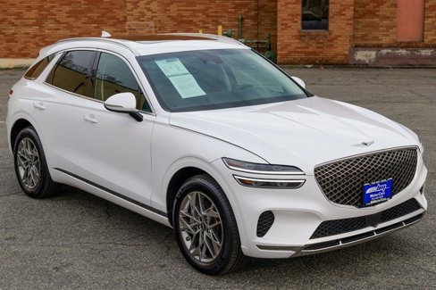 Used 2025 Genesis GV70 2.5T w/ Select Package image 9