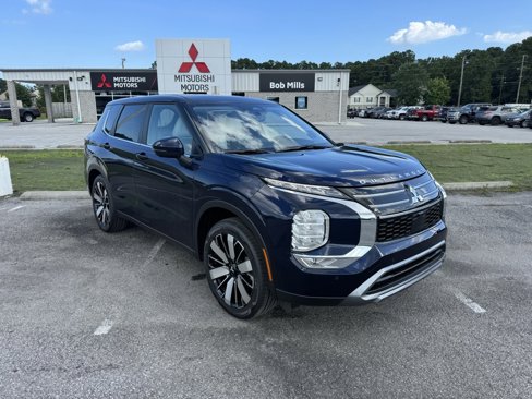 New 2025 Mitsubishi Outlander SE image 9