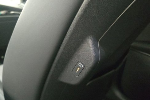 Used 2024 Kia Niro EX Touring image 27