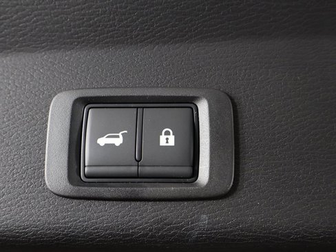 New 2025 Mitsubishi Outlander SE image 23