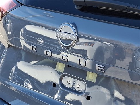 New 2025 Nissan Rogue SL w/ Tech Package image 8