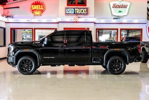 Used 2024 GMC Sierra 2500 AT4 w/ Technology Package image 12