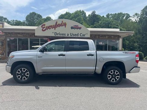 Used 2018 Toyota Tundra SR5 image 2