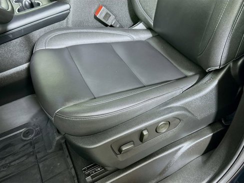 Certified 2024 Chevrolet Suburban Z71 w/ Luxury Package image 20