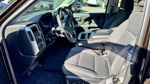 Used 2018 Chevrolet Silverado 1500 LT w/ All Star Edition image 4