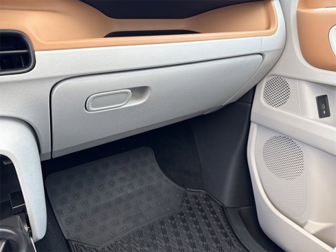 New 2025 Volkswagen ID. Buzz 1st Edition image 40