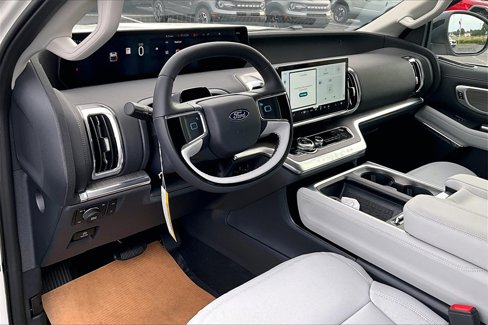 New 2025 Ford Expedition Platinum image 6