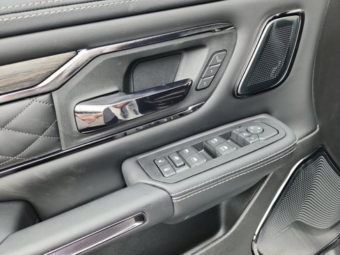 New 2025 RAM 1500 Limited image 16