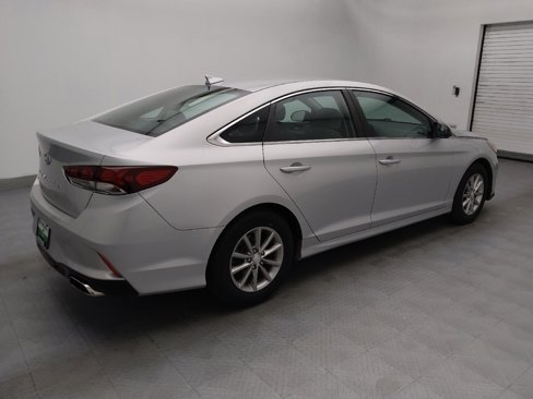 Used 2018 Hyundai Sonata SE image 10