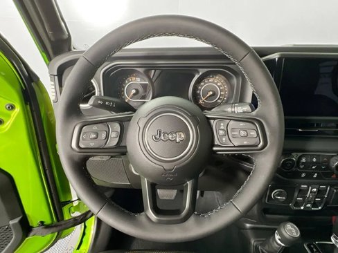 New 2025 Jeep Gladiator Sport image 12