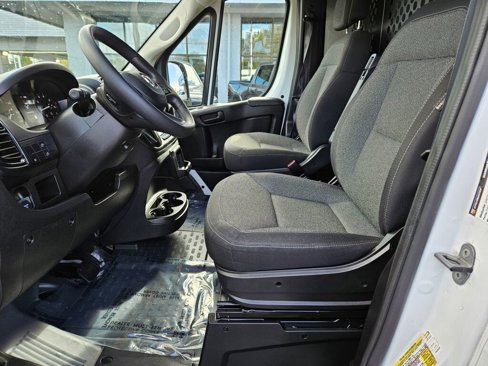 Used 2023 RAM ProMaster 2500 image 17