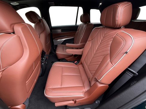 New 2026 Cadillac Vistiq Platinum image 16