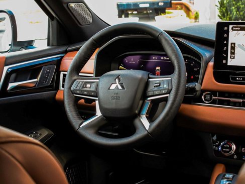 New 2025 Mitsubishi Outlander SEL image 40