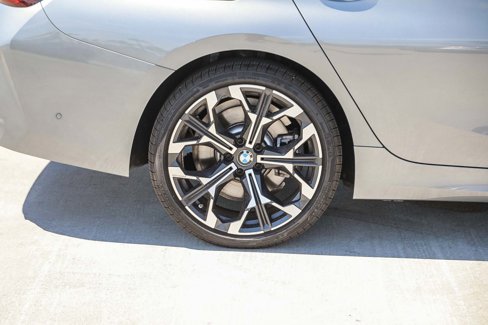 Used 2025 BMW 330i Sedan image 11