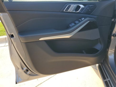 Used 2024 BMW X7 xDrive40i image 13