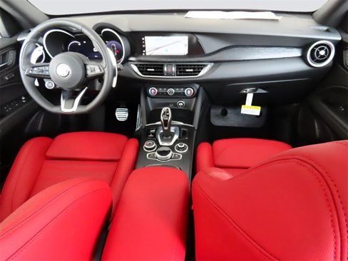 New 2024 Alfa Romeo Stelvio Sprint image 18