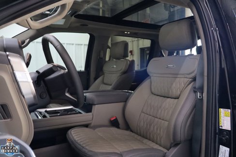Used 2025 Ford F450 Platinum w/ Platinum Plus Package image 15
