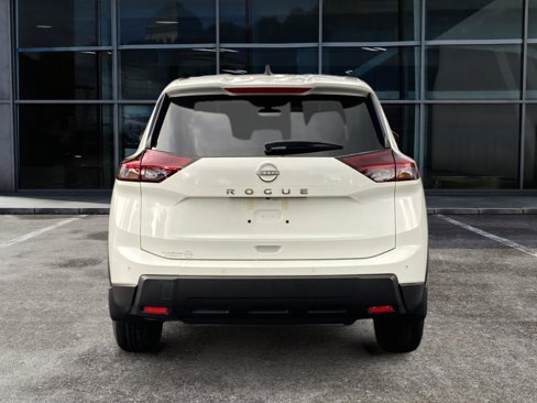 New 2026 Nissan Rogue S image 8