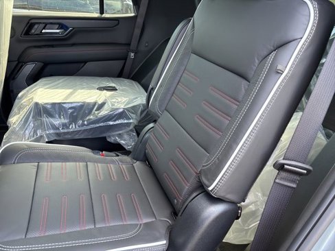 New 2026 GMC Yukon AT4 Ultimate image 5