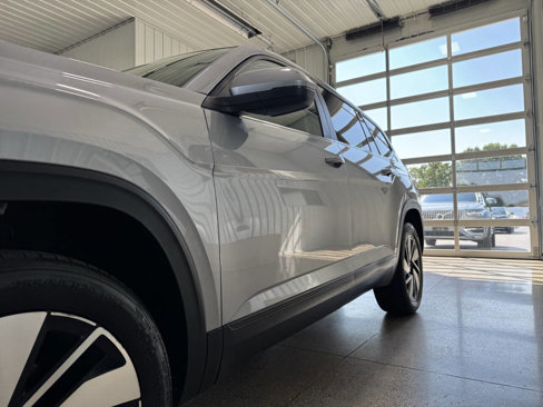 Used 2024 Volkswagen Atlas SE image 7