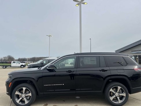 New 2025 Jeep Grand Cherokee L Limited image 8