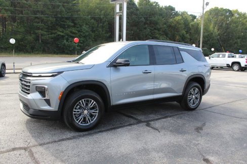 New 2026 Chevrolet Traverse LT w/ Driver Confidence Package image 2